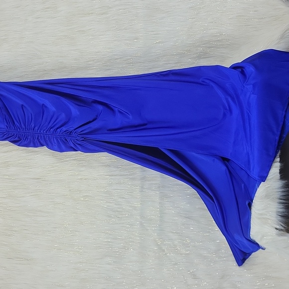 Windsor Evening Gown - Picture 2 of 10